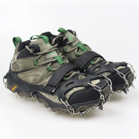 1 pair Outdoor ice claw anti slip shoe cover hiking shoe nail chain stainless steel anti slip snow climbing anti fall shoe nail chain (Color: Black, size: 24 teeth-L)